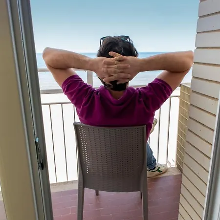 호텔 President's 페자로