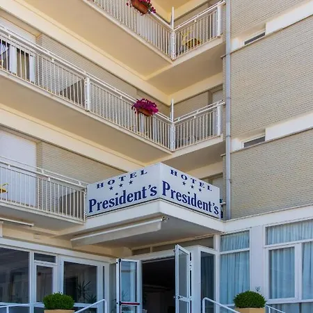 酒店 President's 佩萨罗